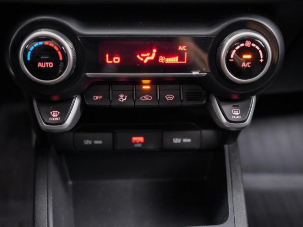 Kia Rio IV Рестайлинг с пробегом 2020 года, цена 1 790 000 рублей, 79892 км, седан, Автокод Объявления