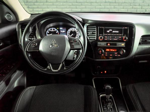Mitsubishi Outlander III Рестайлинг 3 с пробегом 2019 года, цена 1 960 000 рублей, 193866 км, внедорожник, Автокод Объявления