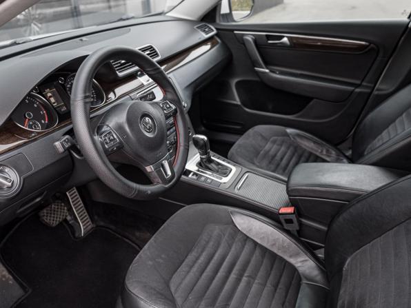 Volkswagen Passat B7 с пробегом 2011 года, цена 1 047 000 рублей, 260027 км, седан, Автокод Объявления