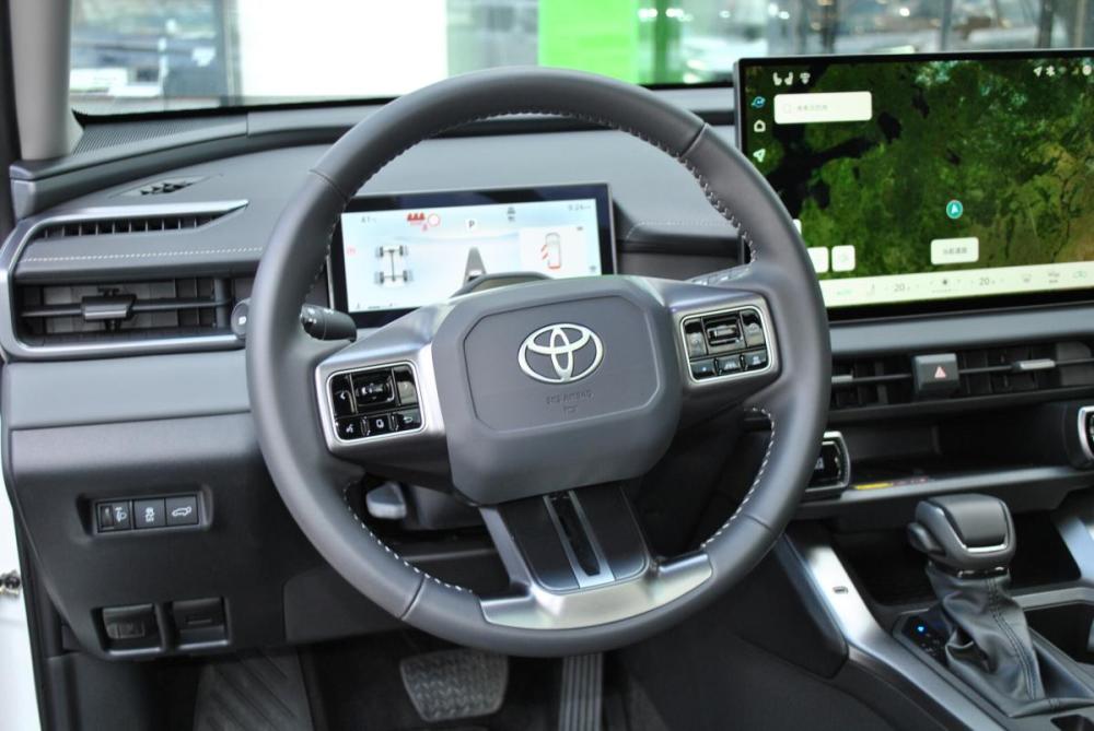 Toyota RAV4 VI (XA60) Москва  - изображение 20