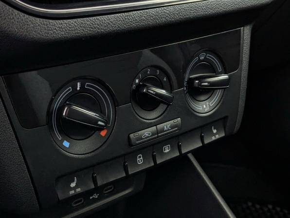 Skoda Rapid II с пробегом 2021 года, цена 1 599 000 рублей, 65066 км, лифтбек, Автокод Объявления