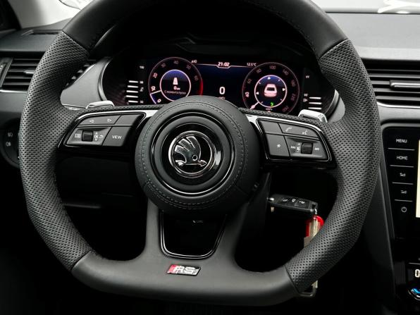 Skoda Octavia III (A7) Рестайлинг с пробегом 2020 года, цена 2 059 000 рублей, 93578 км, лифтбек, Автокод Объявления