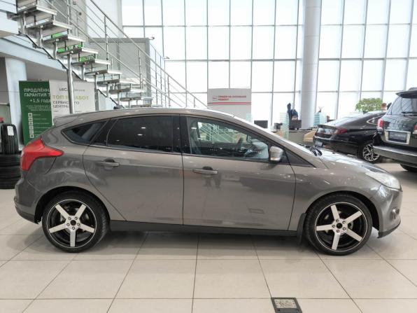 Ford Focus III Рестайлинг с пробегом 2015 года, цена 899 000 рублей, 252000 км, хэтчбек, Автокод Объявления