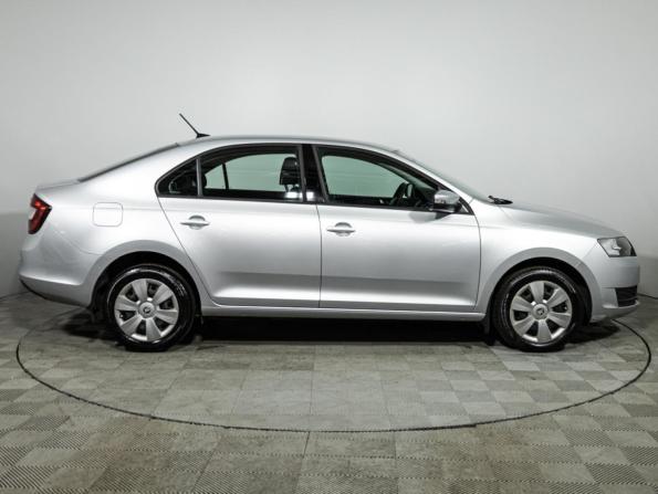 Skoda Rapid I Рестайлинг с пробегом 2017 года, цена 1 399 700 рублей, 85084 км, лифтбек, Автокод Объявления
