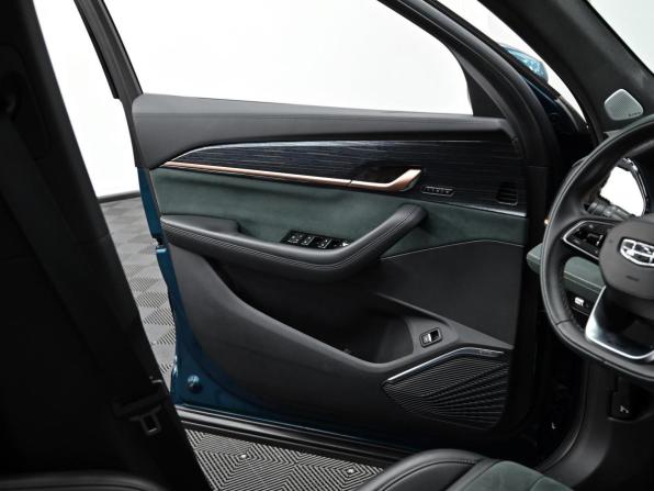 Geely Monjaro I с пробегом 2023 года, цена 2 949 000 рублей, 50000 км, внедорожник, Автокод Объявления