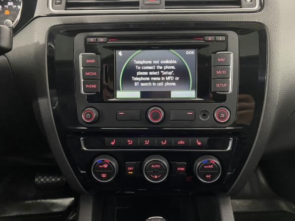 Volkswagen Jetta VI Рестайлинг с пробегом 2014 года, цена 1 090 000 рублей, 245766 км, седан, Автокод Объявления