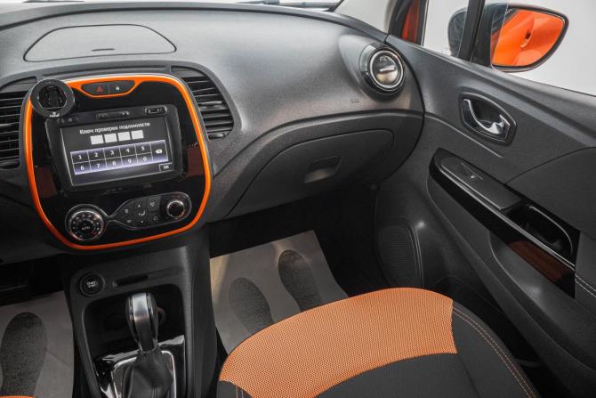 Renault Kaptur I с пробегом 2018 года, цена 1 749 000 рублей, 48000 км, внедорожник, Автокод Объявления