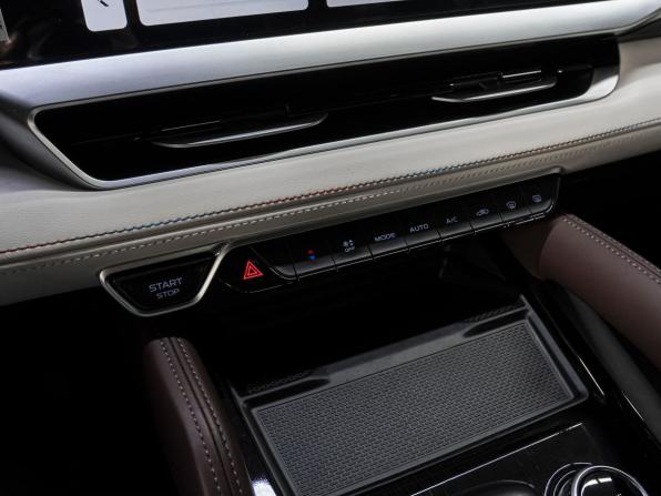Geely Monjaro I с пробегом 2024 года, цена 3 650 000 рублей, 25639 км, внедорожник, Автокод Объявления