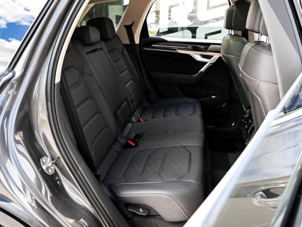 Volkswagen Touareg III с пробегом 2020 года, цена 7 176 900 рублей, 58960 км, внедорожник, Автокод Объявления