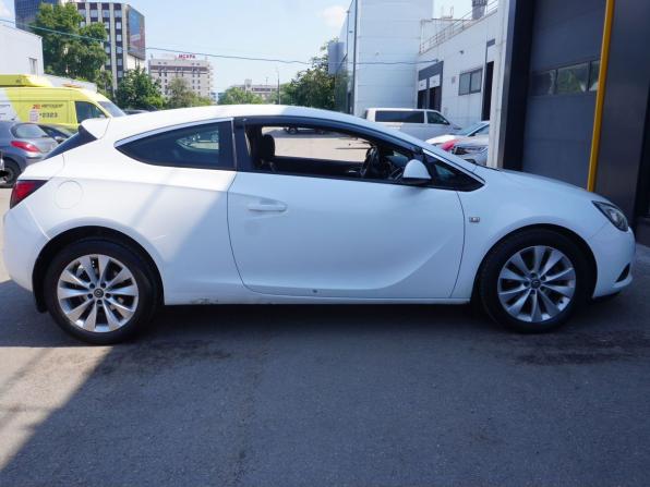 Opel Astra J Рестайлинг с пробегом 2013 года, цена 893 000 рублей, 110734 км, хэтчбек, Автокод Объявления