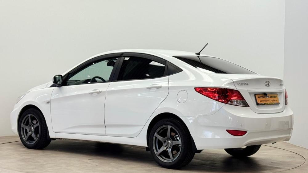Hyundai Solaris I Киров  - изображение 3