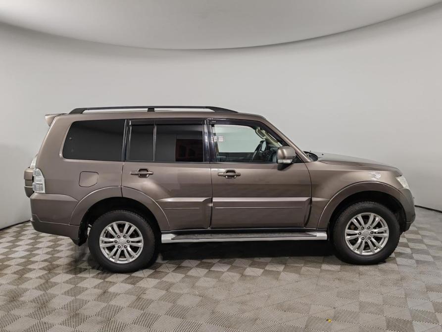 Mitsubishi Pajero IV Рестайлинг 1 Москва  - изображение 4