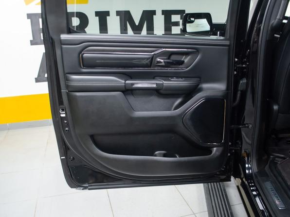 Ram 1500 V с пробегом 2022 года, цена 8 199 000 рублей, 71567 км, offers.body_type.unknown, Автокод Объявления
