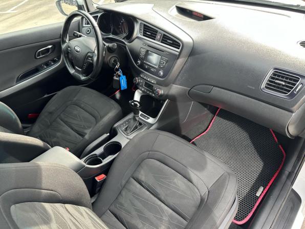 Kia Ceed II Рестайлинг с пробегом 2018 года, цена 1 599 000 рублей, 68873 км, универсал, Автокод Объявления