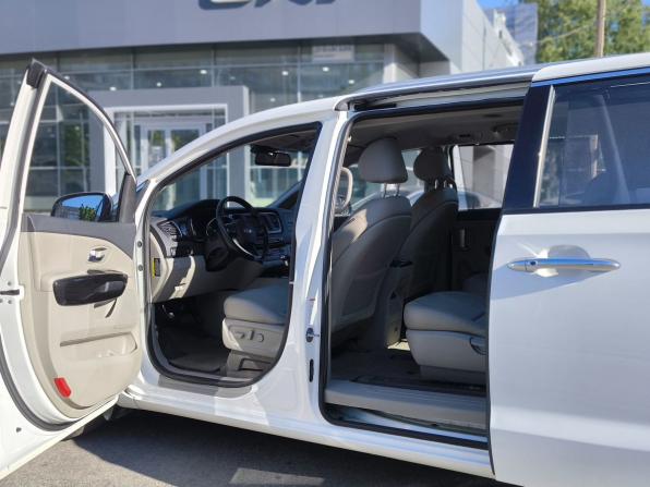Kia Carnival III с пробегом 2018 года, цена 2 900 000 рублей, 97977 км, минивэн, Автокод Объявления