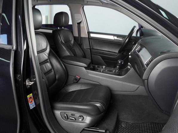 Volkswagen Touareg II с пробегом 2013 года, цена 2 025 000 рублей, 217640 км, внедорожник, Автокод Объявления