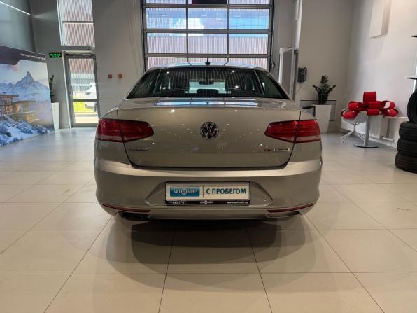 Volkswagen Passat B8 с пробегом 2017 года, цена 2 010 000 рублей, 137093 км, седан, Автокод Объявления