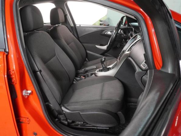 Opel Astra J с пробегом 2010 года, цена 599 000 рублей, 196357 км, хэтчбек, Автокод Объявления