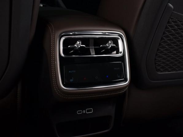 Geely Monjaro I Рестайлинг 2 с пробегом 2026 года, цена 3 989 995 рублей, 21 км, внедорожник, Автокод Объявления