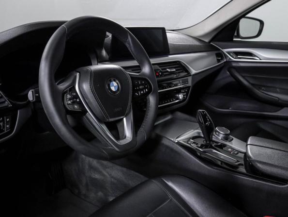 BMW 5 серии VII (G30/G31/G38) Рестайлинг с пробегом 2020 года, цена 2 800 000 рублей, 162698 км, седан, Автокод Объявления