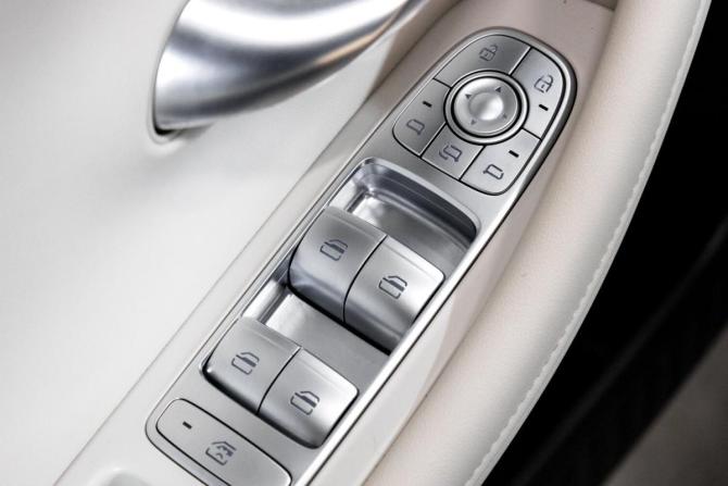 Chery Arrizo 8 с пробегом 2023 года, цена 2 099 000 рублей, 49700 км, седан, Автокод Объявления