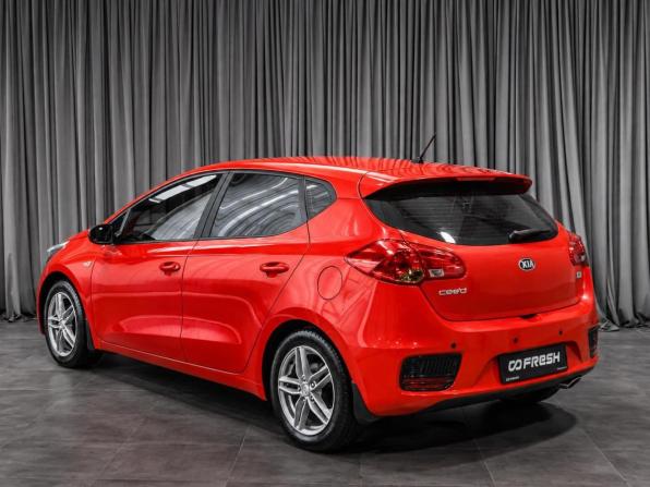 Kia Ceed II Рестайлинг с пробегом 2016 года, цена 1 020 000 рублей, 170523 км, хэтчбек, Автокод Объявления