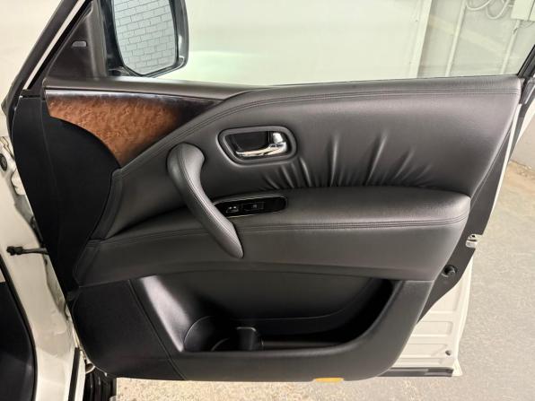 Infiniti QX56 II с пробегом 2011 года, цена 1 850 000 рублей, 303302 км, внедорожник, Автокод Объявления
