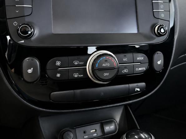Kia Soul II Рестайлинг с пробегом 2017 года, цена 1 429 000 рублей, 99250 км, хэтчбек, Автокод Объявления