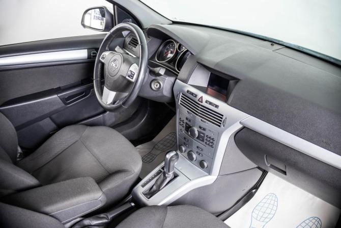 Opel Astra H Рестайлинг с пробегом 2010 года, цена 689 000 рублей, 209000 км, универсал, Автокод Объявления