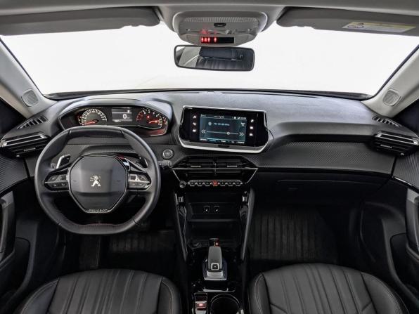 Peugeot 2008 II с пробегом 2021 года, цена 2 025 000 рублей, 13039 км, внедорожник, Автокод Объявления