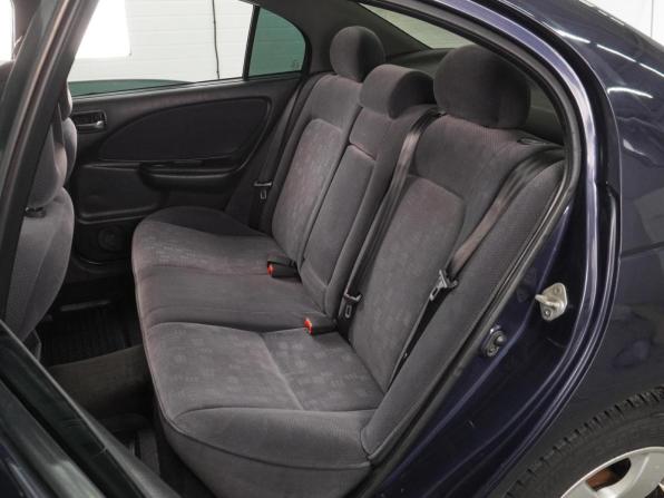 Toyota Avensis I Рестайлинг с пробегом 2001 года, цена 364 000 рублей, 357117 км, седан, Автокод Объявления