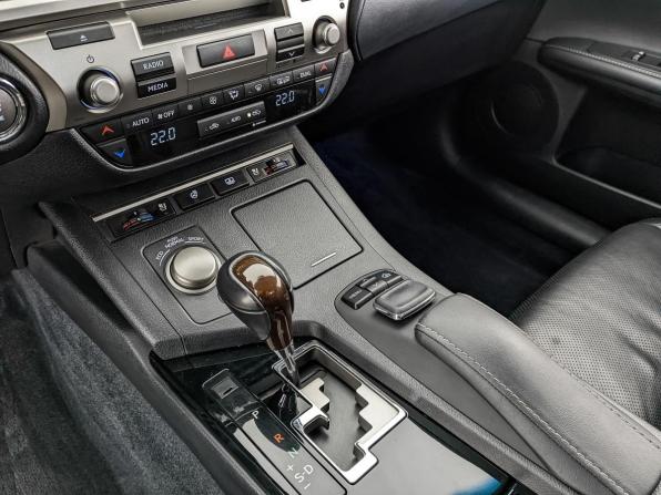 Lexus ES VI с пробегом 2015 года, цена 2 690 000 рублей, 100023 км, седан, Автокод Объявления