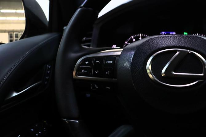 Lexus LX III Рестайлинг 2 с пробегом 2019 года, цена 8 990 000 рублей, 224142 км, внедорожник, Автокод Объявления