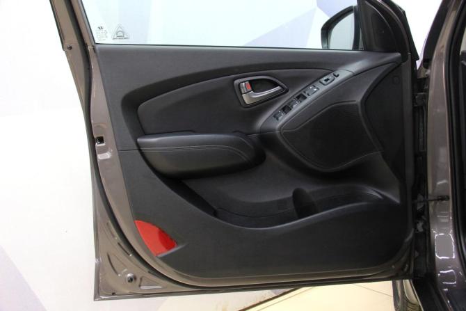 Hyundai ix35 I Рестайлинг с пробегом 2015 года, цена 1 538 000 рублей, 93200 км, внедорожник, Автокод Объявления