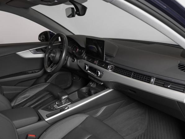 Audi A4 V (B9) Рестайлинг с пробегом 2020 года, цена 3 342 600 рублей, 84795 км, седан, Автокод Объявления