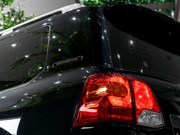 Toyota Land Cruiser 200 Series Рестайлинг 1 с пробегом 2014 года, цена 5 279 900 рублей, 180045 км, внедорожник, Автокод Объявления