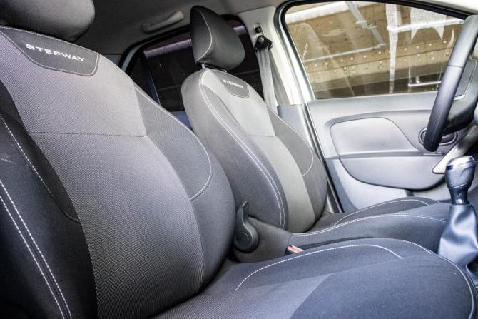 Renault Logan II Рестайлинг с пробегом 2022 года, цена 1 089 000 рублей, 135098 км, седан, Автокод Объявления