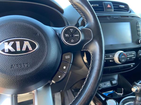 Kia Soul II Рестайлинг с пробегом 2018 года, цена 1 750 000 рублей, 119878 км, хэтчбек, Автокод Объявления