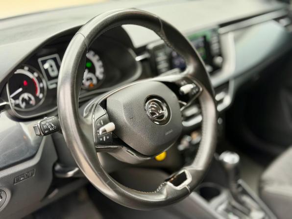 Skoda Rapid I Рестайлинг с пробегом 2020 года, цена 1 620 000 рублей, 110000 км, лифтбек, Автокод Объявления