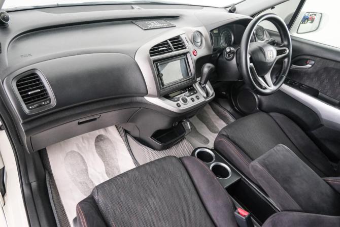 Honda Stream II Рестайлинг с пробегом 2010 года, цена 1 099 000 рублей, 237000 км, компактвэн, Автокод Объявления
