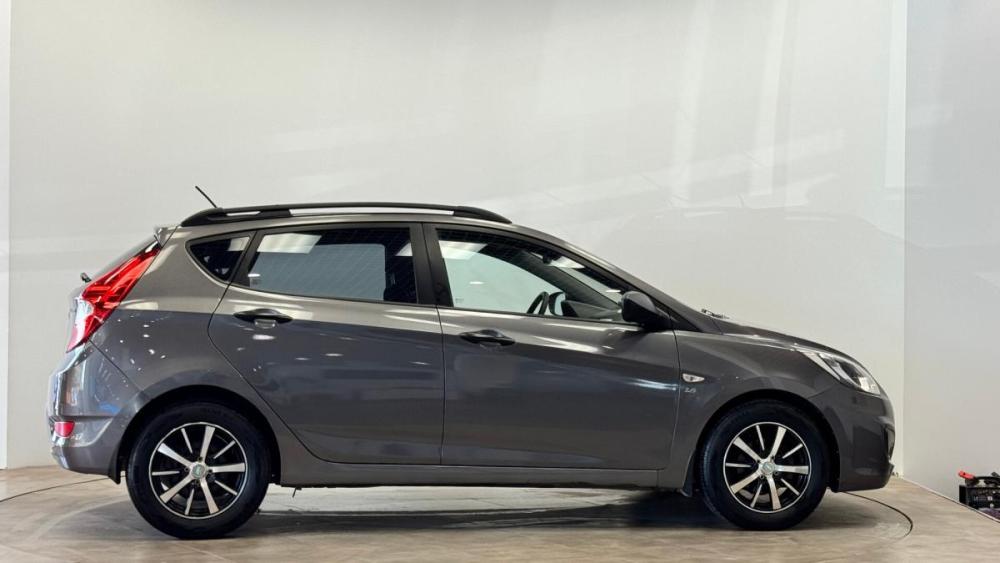 Hyundai Solaris I Киров  - изображение 4