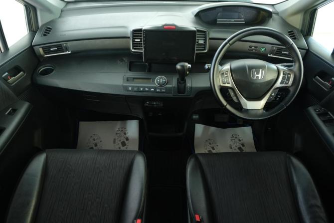 Honda Freed I Рестайлинг с пробегом 2012 года, цена 1 259 000 рублей, 189900 км, компактвэн, Автокод Объявления