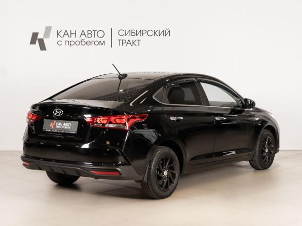 Hyundai Solaris II Рестайлинг с пробегом 2022 года, цена 1 836 000 рублей, 57504 км, седан, Автокод Объявления