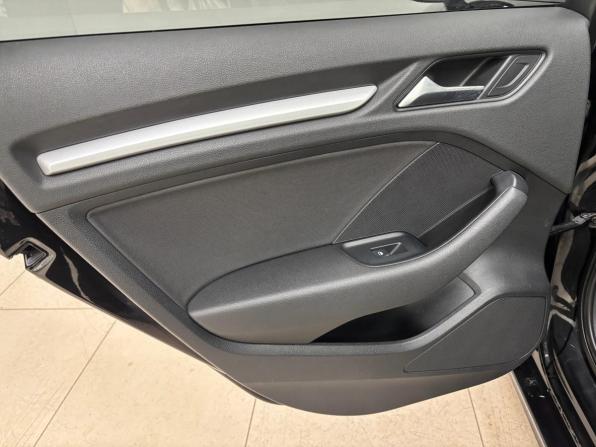 Audi A3 III (8V) с пробегом 2015 года, цена 1 550 000 рублей, 166821 км, седан, Автокод Объявления