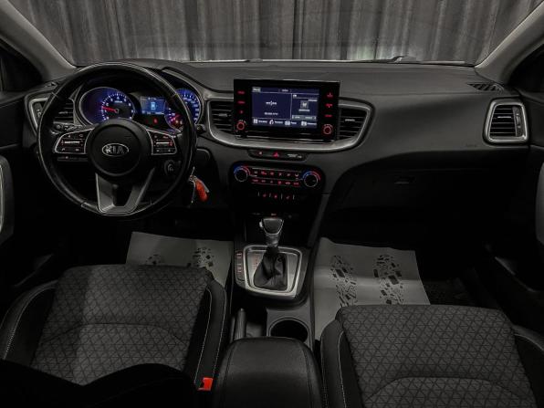 Kia Ceed III Рестайлинг с пробегом 2021 года, цена 1 430 000 рублей, 135500 км, универсал, Автокод Объявления
