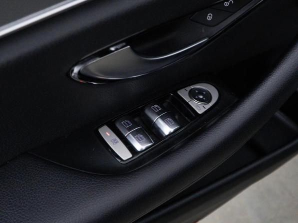 Mercedes-Benz E-Класс V (W213 S213 C238) с пробегом 2019 года, цена 2 199 050 рублей, 213185 км, седан, Автокод Объявления