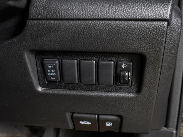 Nissan Serena III (C25) с пробегом 2007 года, цена 879 000 рублей, 260998 км, минивэн, Автокод Объявления