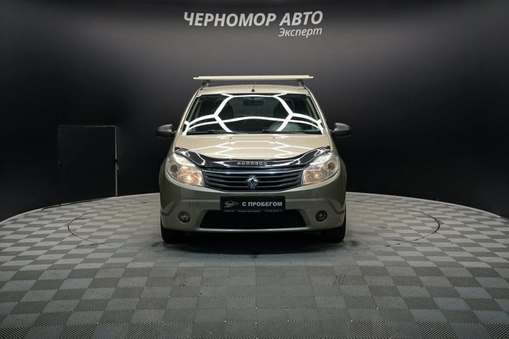 Renault Sandero I Крым  - изображение 8