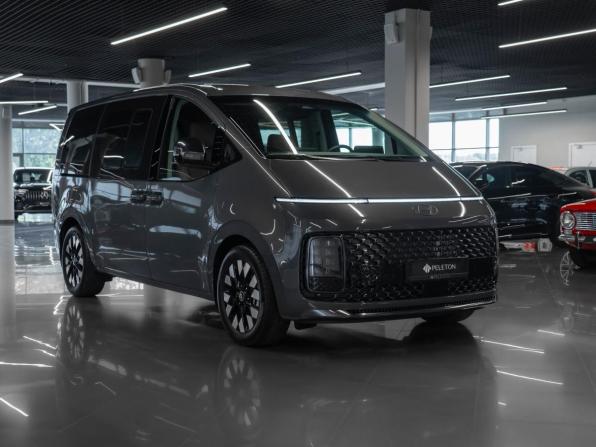Hyundai Staria I с пробегом 2024 года, цена 7 700 000 рублей, 7483 км, минивэн, Автокод Объявления