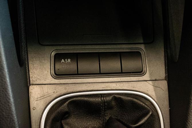 Volkswagen Golf V с пробегом 2006 года, цена 560 000 рублей, 95517 км, хэтчбек, Автокод Объявления